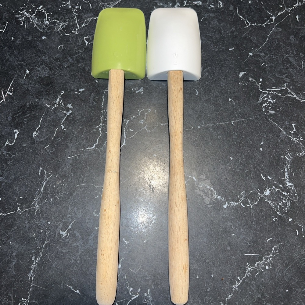 Williams Sonoma Spatula Wood Hdl Silicone Scraper Kitchen Tool Green - Set of 2 - Picture 4 of 4